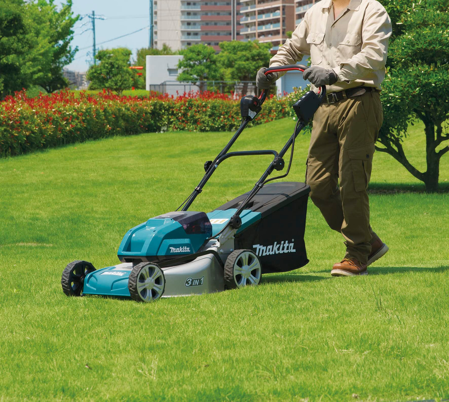 Tondeuse autotractée Makita 36V LXT – 46 cm, 2x5,0Ah DLM460PT2